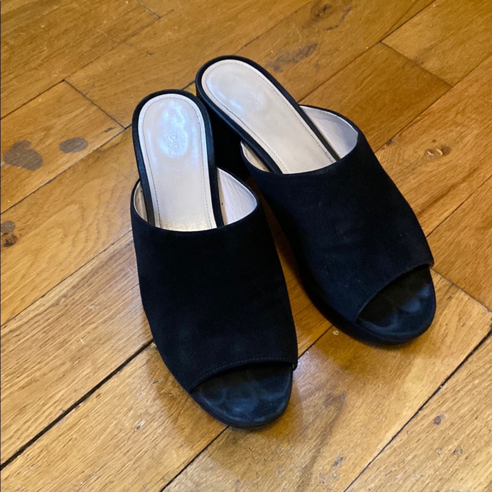 PRADA Elegant & Comfortable Black Women's Slide Sandals